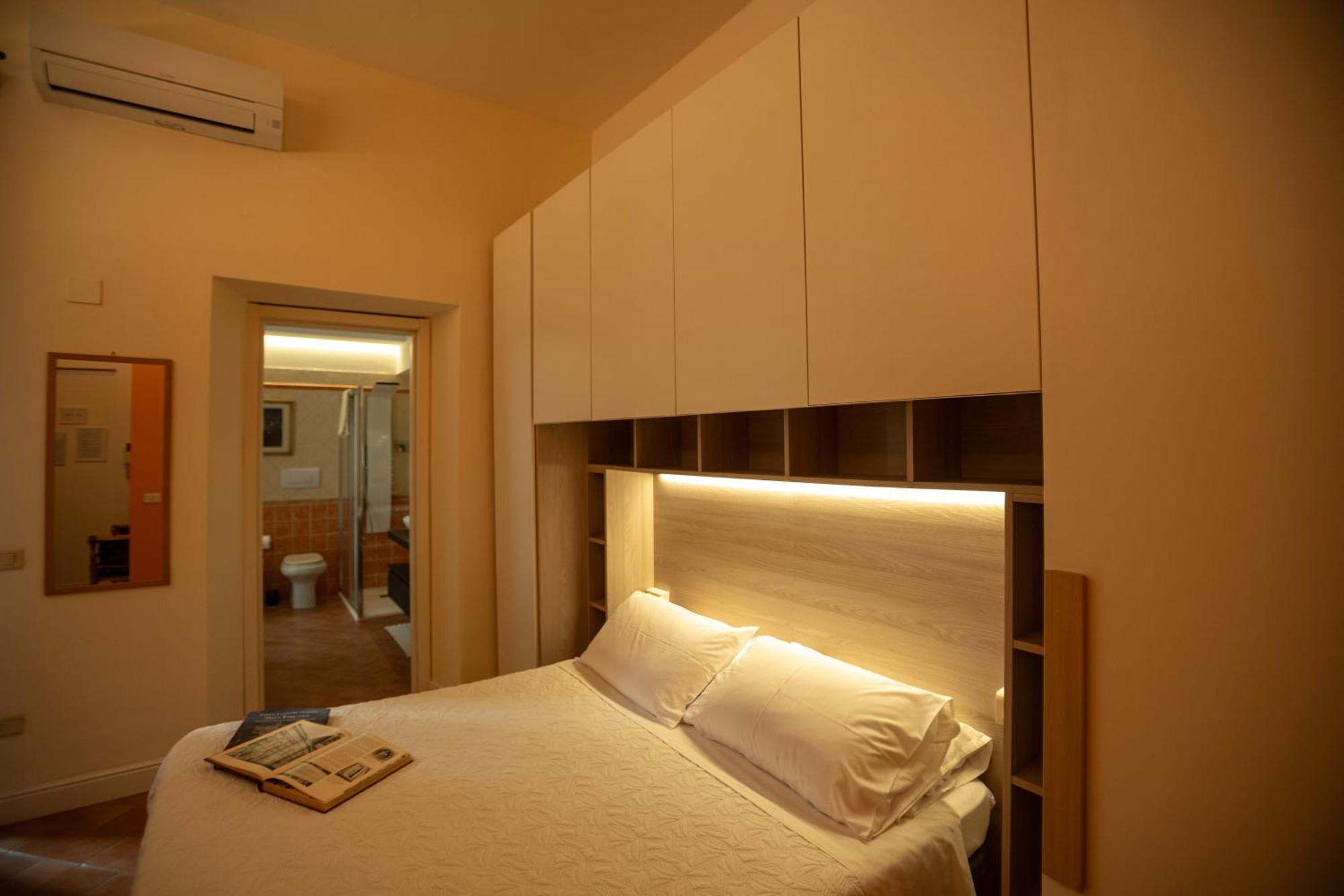 Indipendent Studio Apartment With Terrace - Parking ฟลอเรนซ์ ภายนอก รูปภาพ